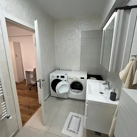 5 Apartment Mamaia