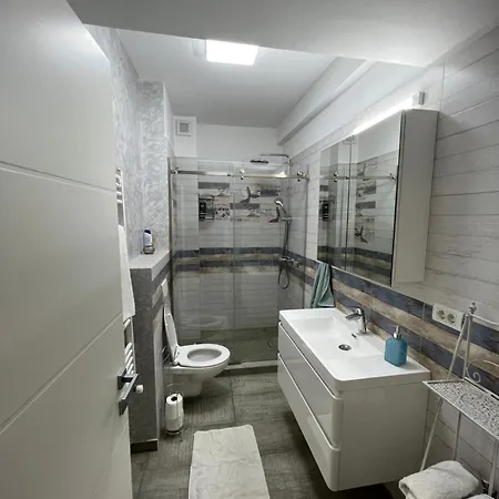 5 Mamaia