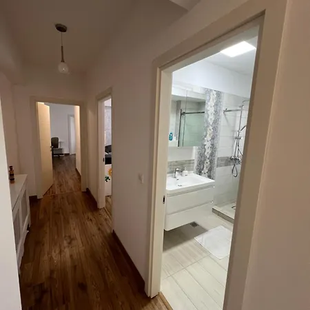 Apartament 5 *